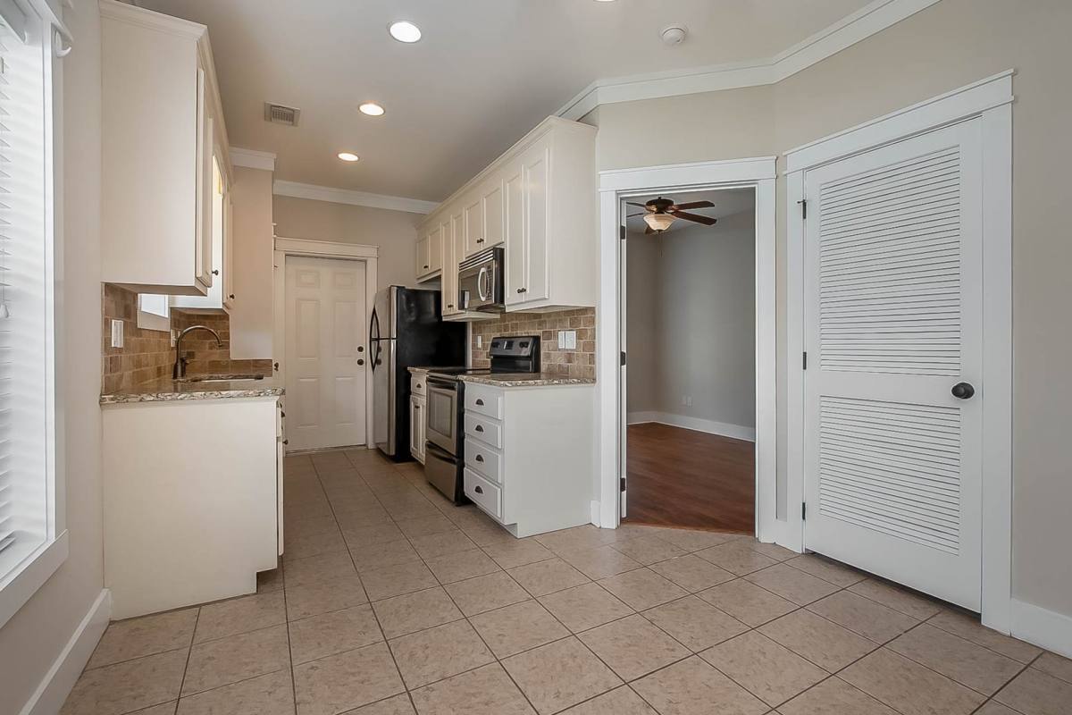 Apartment for rent at 917 Homewood Dr, Tuscaloosa, AL 35401
