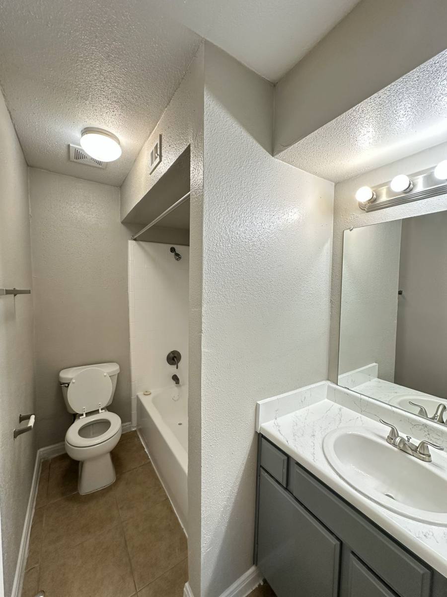 Apartment for rent at 535 Seminar Dr, Houston, TX 77060