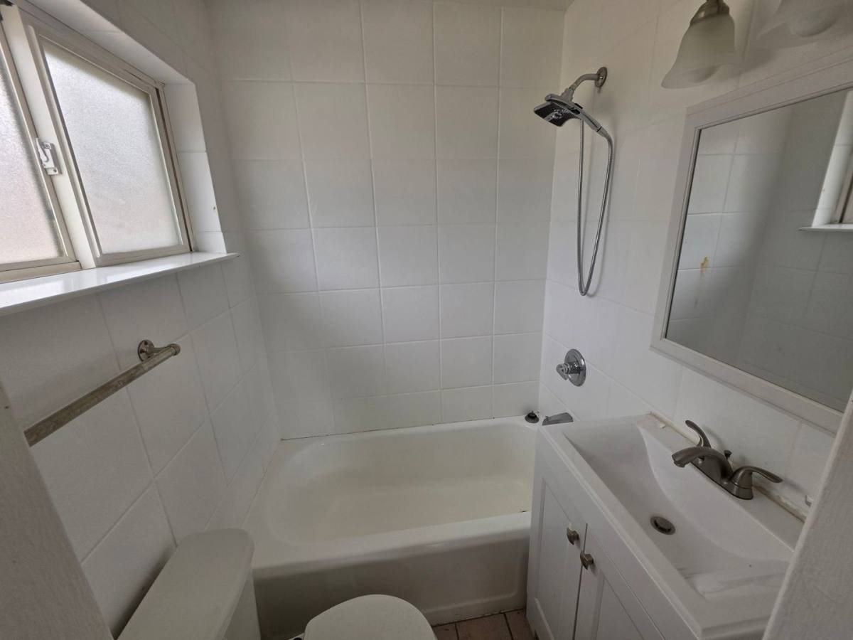 Apartment for rent at 3100 S Lincoln St, Englewood, CO 80113