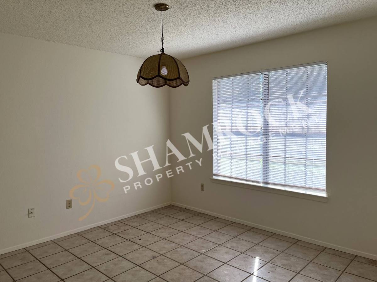 Townhouse for rent at 906 Lancelot Circle, Hewitt, TX 76643