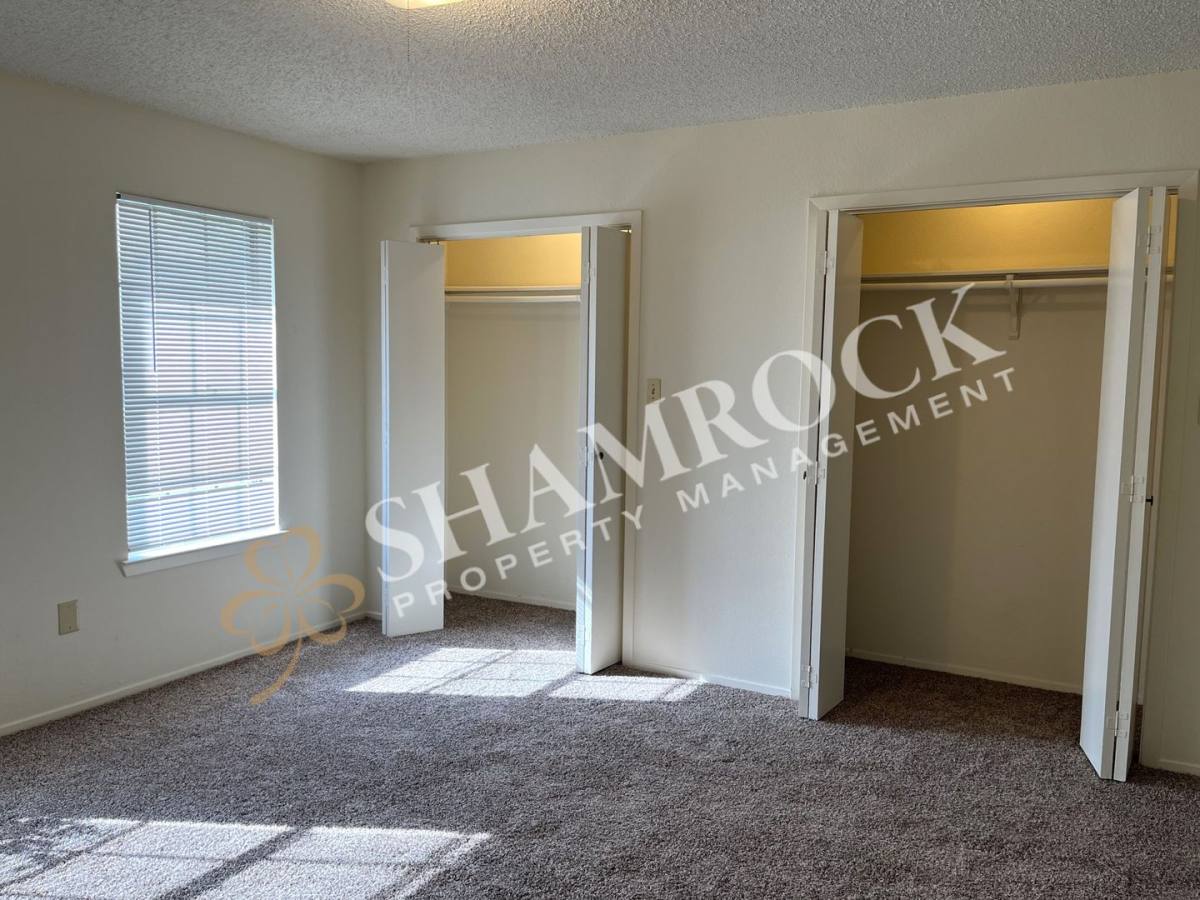 Townhouse for rent at 906 Lancelot Circle, Hewitt, TX 76643
