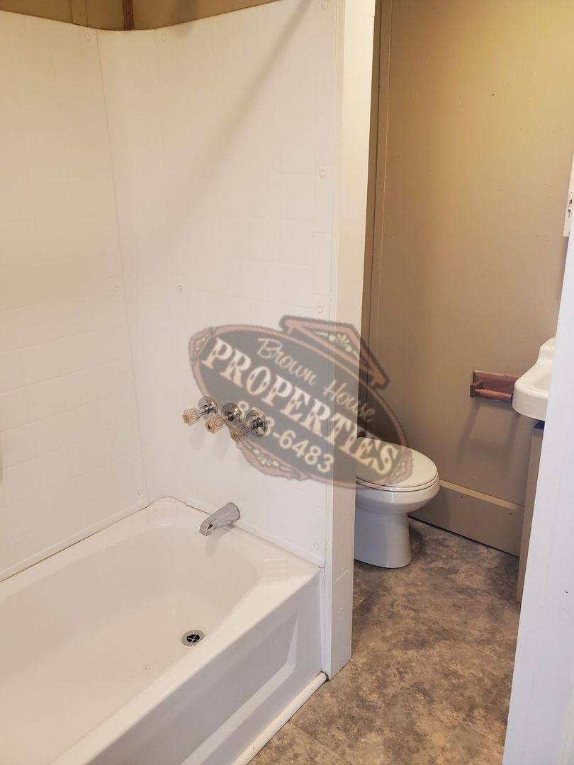 Apartment for rent at 21 Church St, Oakland, ME 04963