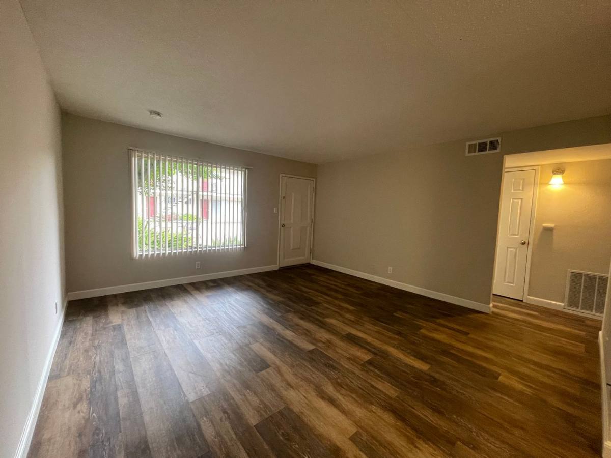 Apartment for rent at 1651 Detroit Ave, Concord, CA 94520