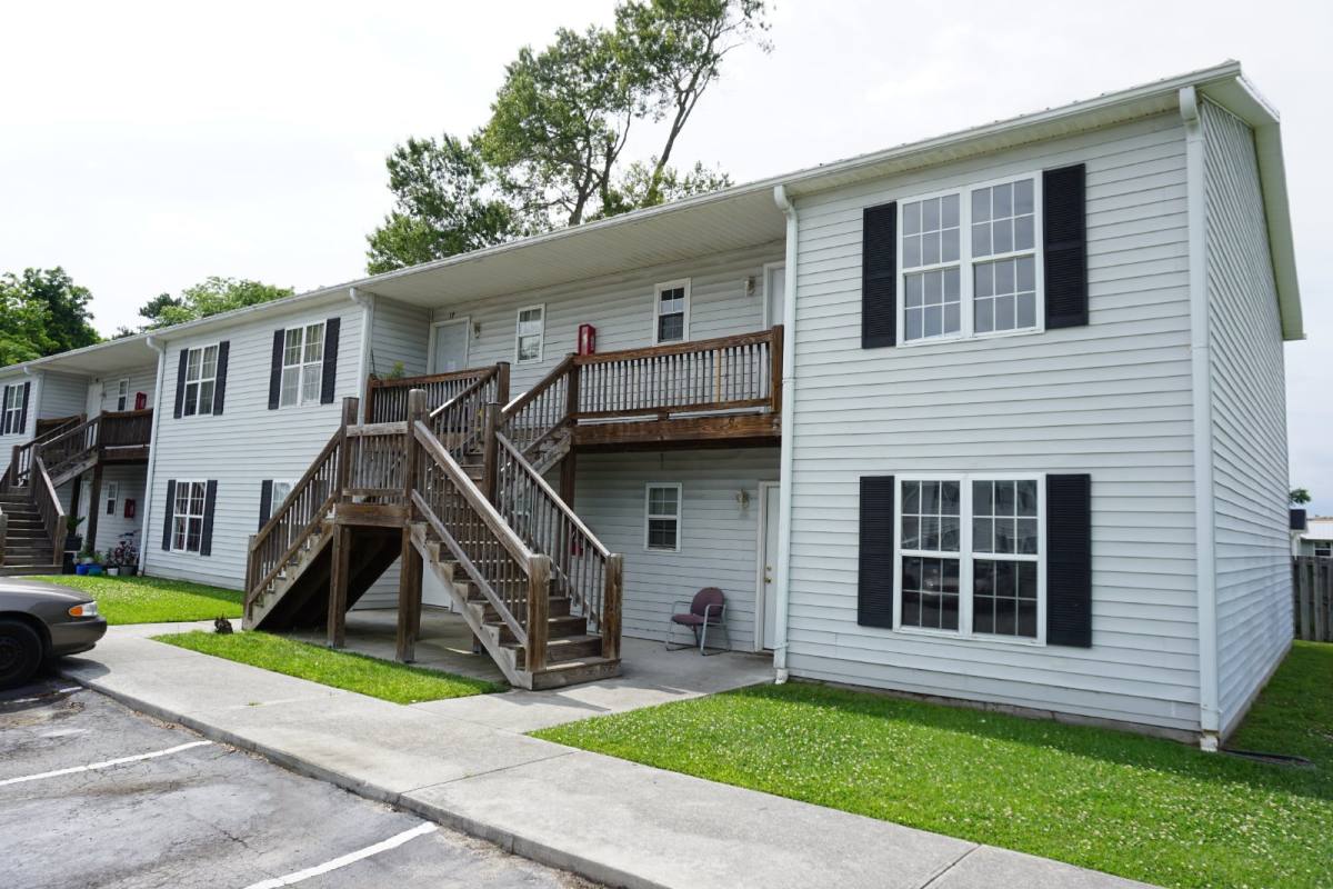 Apartment for rent at 315 S Dudley St #13, Burgaw, NC 28425