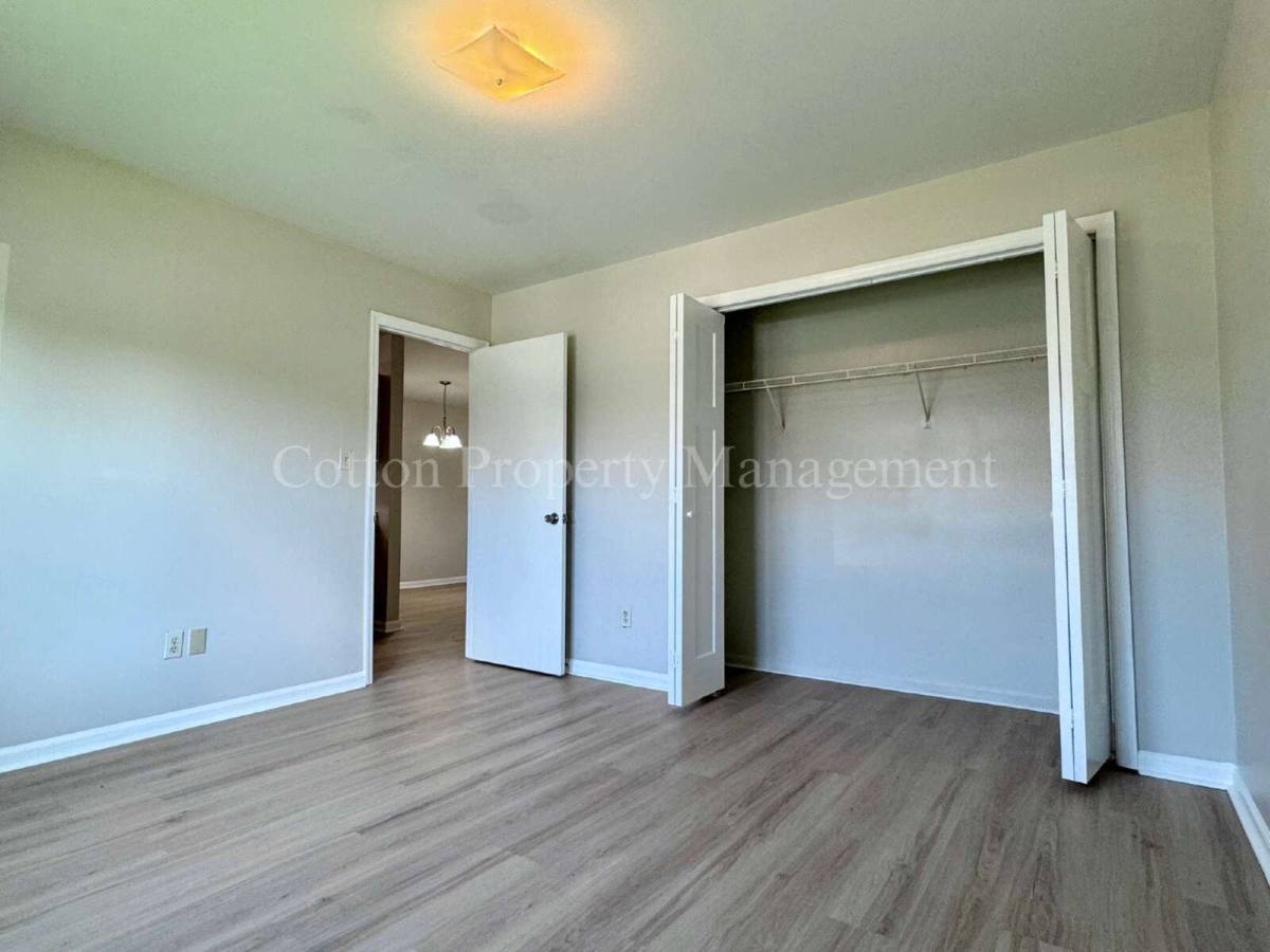 Apartment for rent at 315 S Dudley St #13, Burgaw, NC 28425