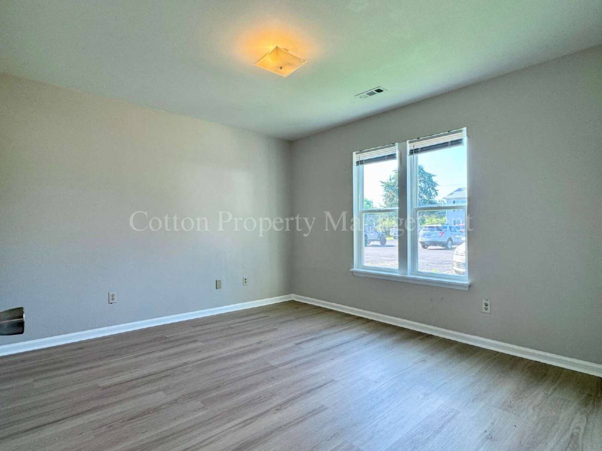 Apartment for rent at 315 S Dudley St #13, Burgaw, NC 28425