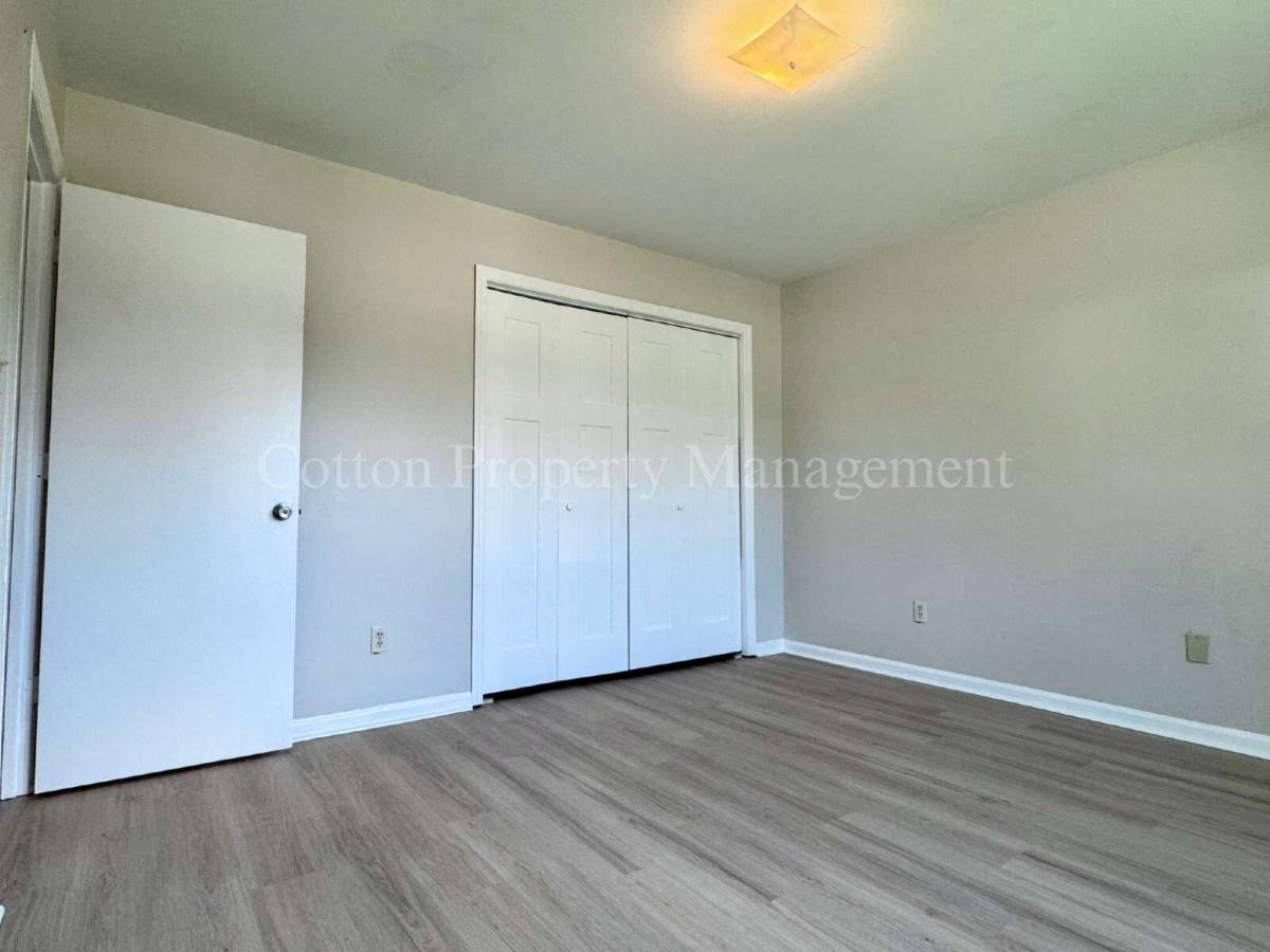 Apartment for rent at 315 S Dudley St #13, Burgaw, NC 28425
