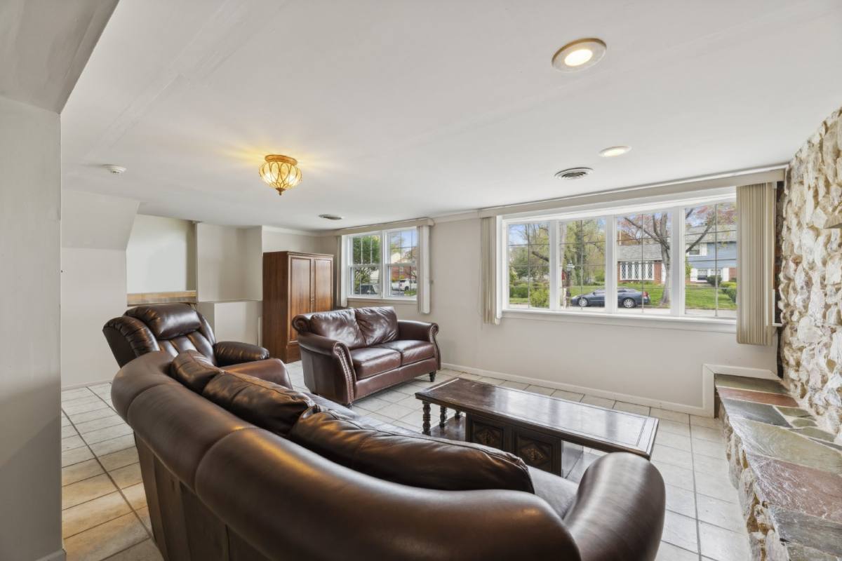 House for rent at 49 Story Rd, Aston, PA 19014