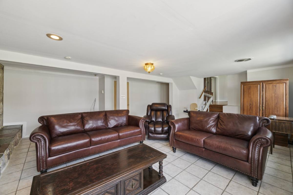 House for rent at 49 Story Rd, Aston, PA 19014