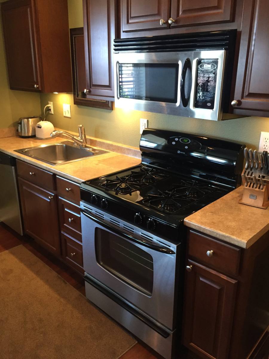 Apartment for rent at 1006 E 2nd St #1, The Dalles, OR 97058