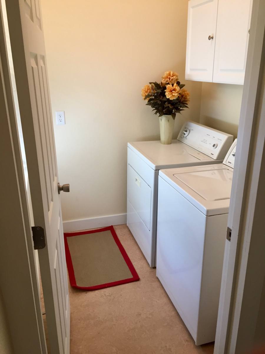 Apartment for rent at 1006 E 2nd St #1, The Dalles, OR 97058