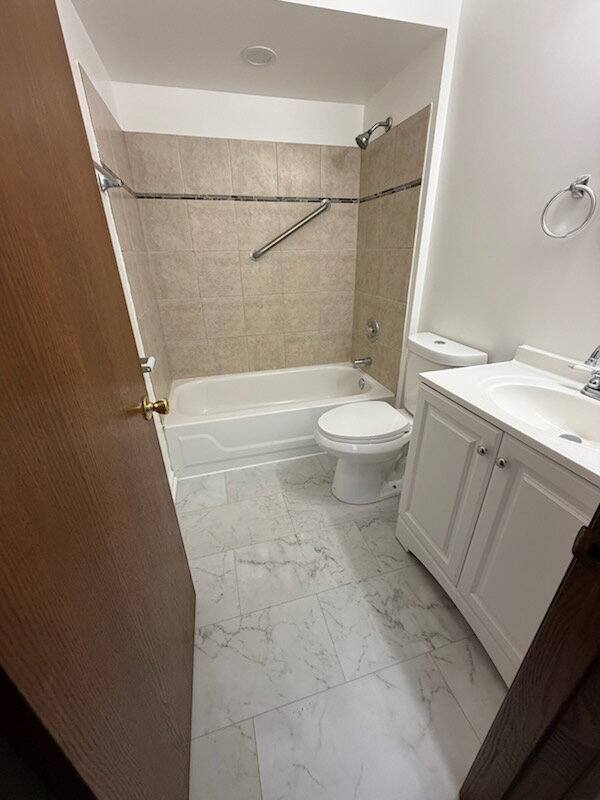 Apartment for rent at 3411 Chicago Rd, Steger, IL 60475