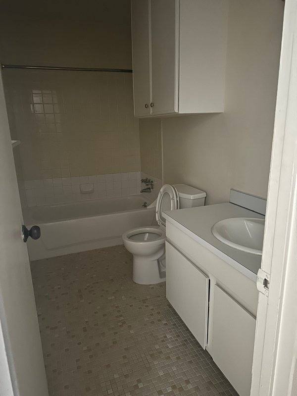 Apartment for rent at 925 Cleveland St #102, Greenville, SC 29601