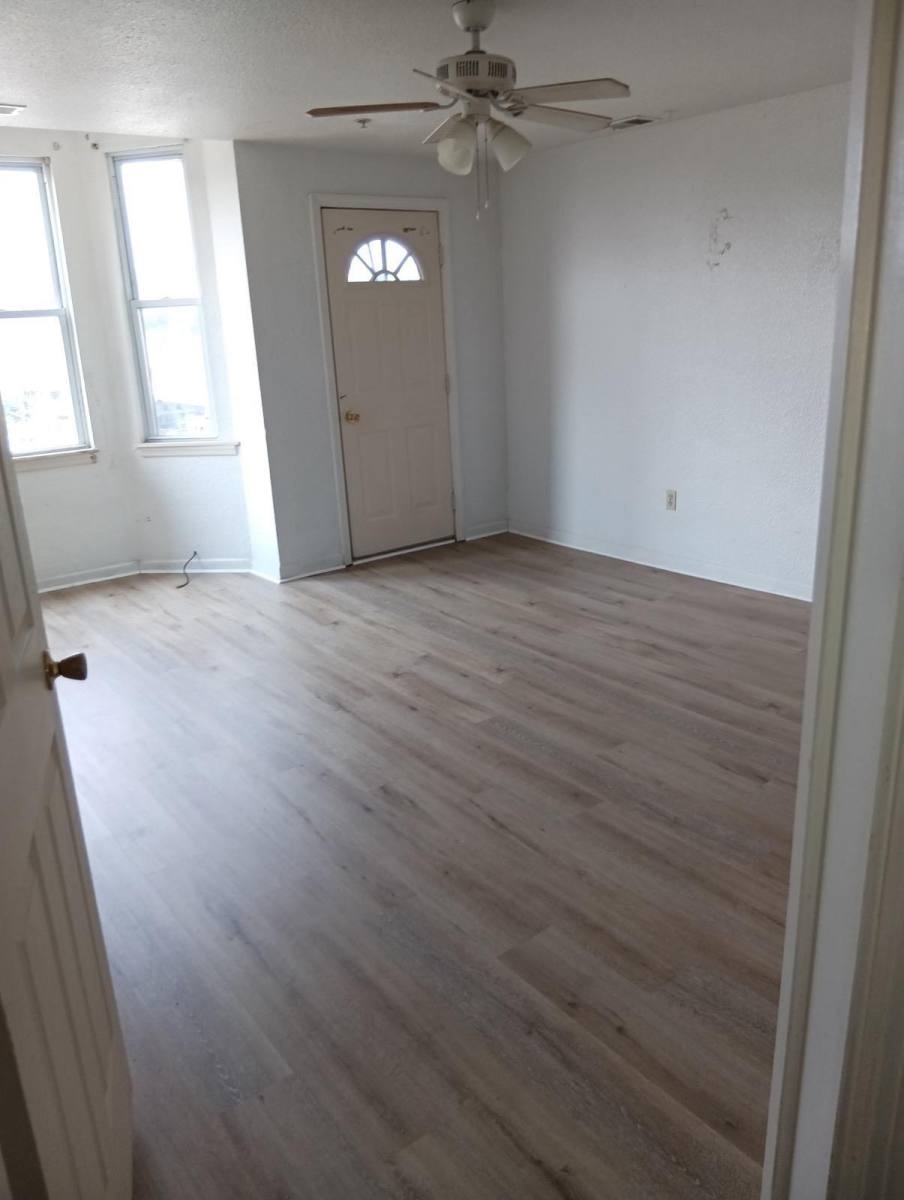 Apartment for rent at 116 W 8th Ave #4B, Homestead, PA 15120