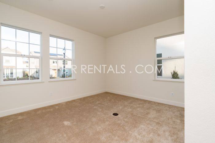 House for rent at 3024 Ellis Town Dr, Tracy, CA 95377
