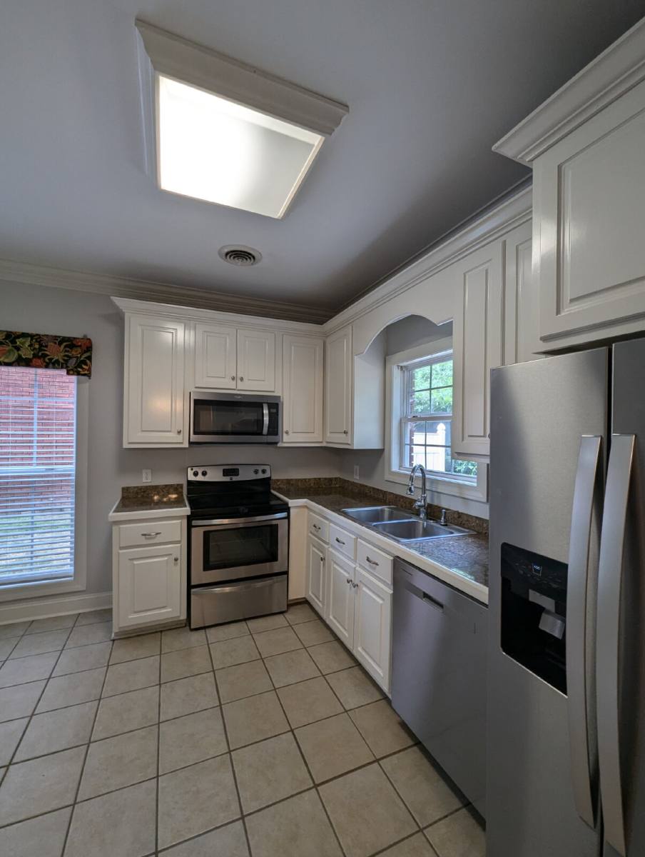 Townhouse for rent at 117 Twin Gates Dr, Oxford, MS 38655