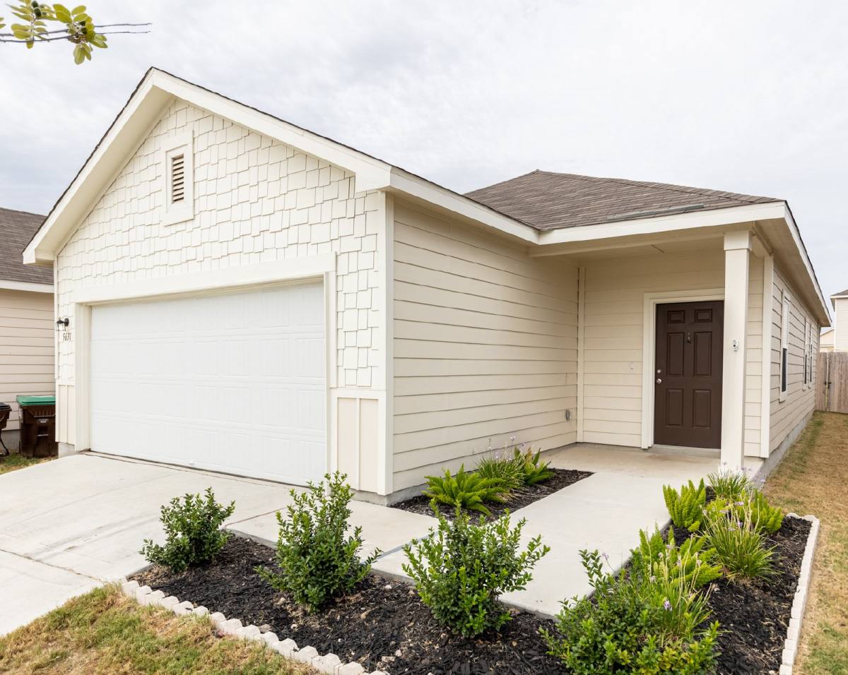 House for rent at 5631 Pearl Meadow, Converse, TX 78109