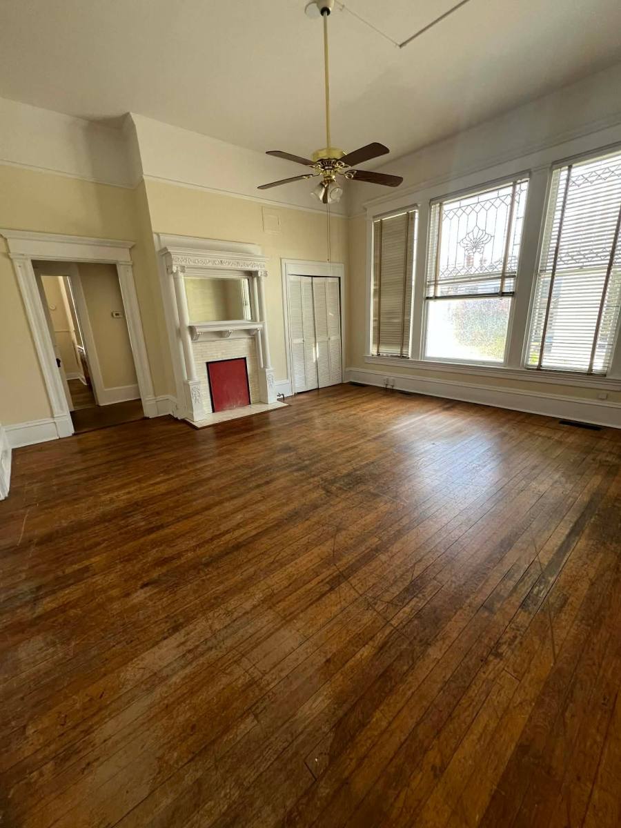 Apartment for rent at 233 College St #1, Macon, GA 31201