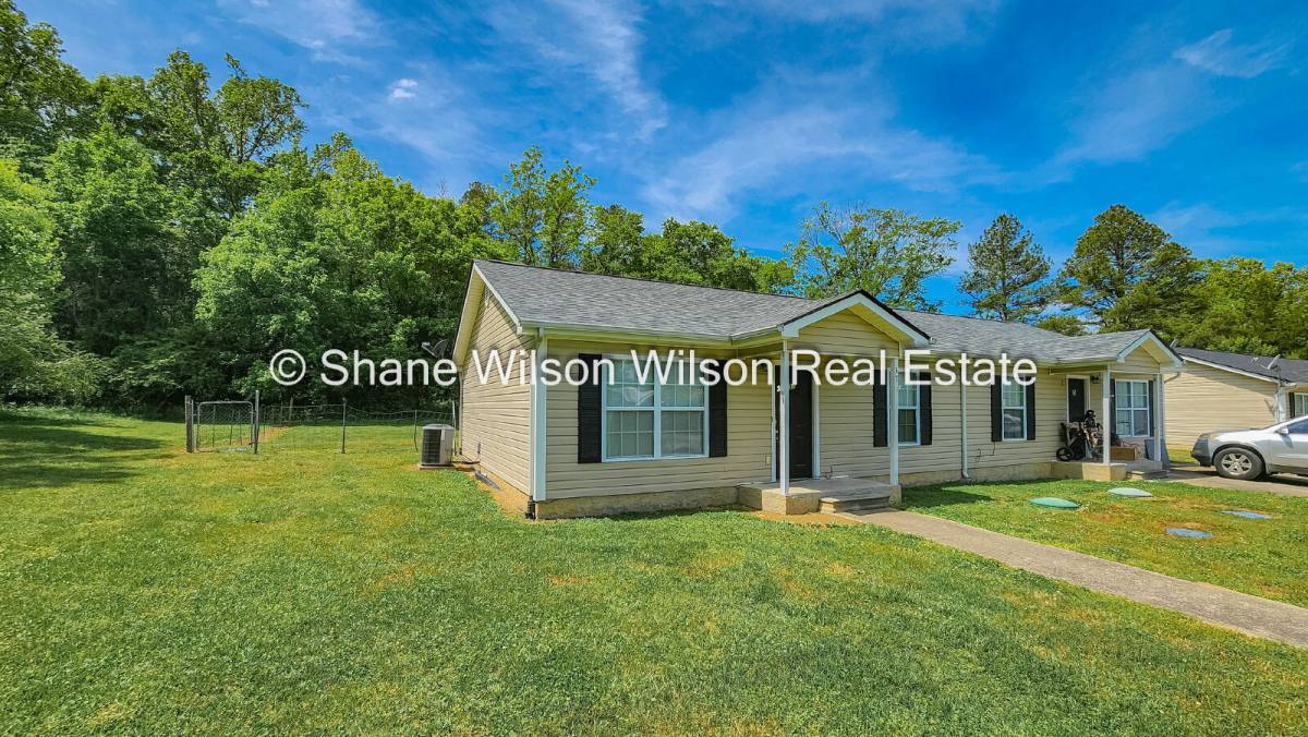 Apartment for rent at 37 Allison Dr, La Fayette, GA 30728