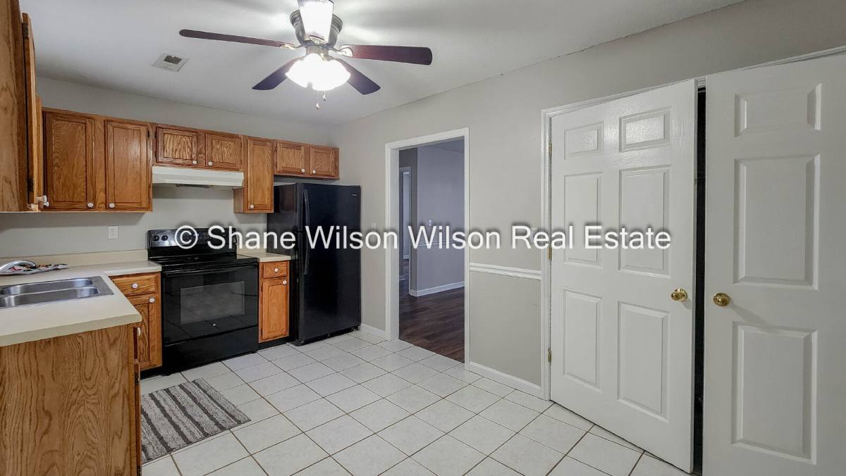 Apartment for rent at 37 Allison Dr, La Fayette, GA 30728