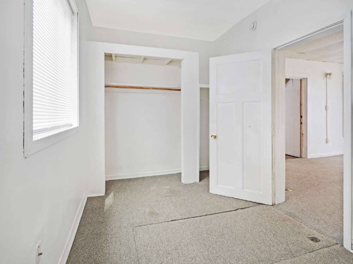 Apartment for rent at 690 York Ave #1, Saint Paul, MN 55106