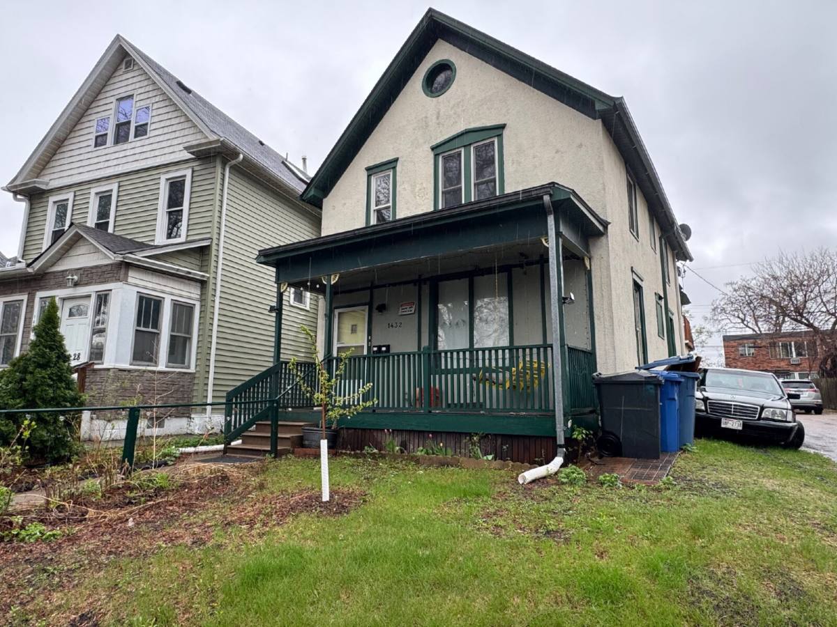 Townhouse for rent at 1432 Grand St NE #2, Minneapolis, MN 55413