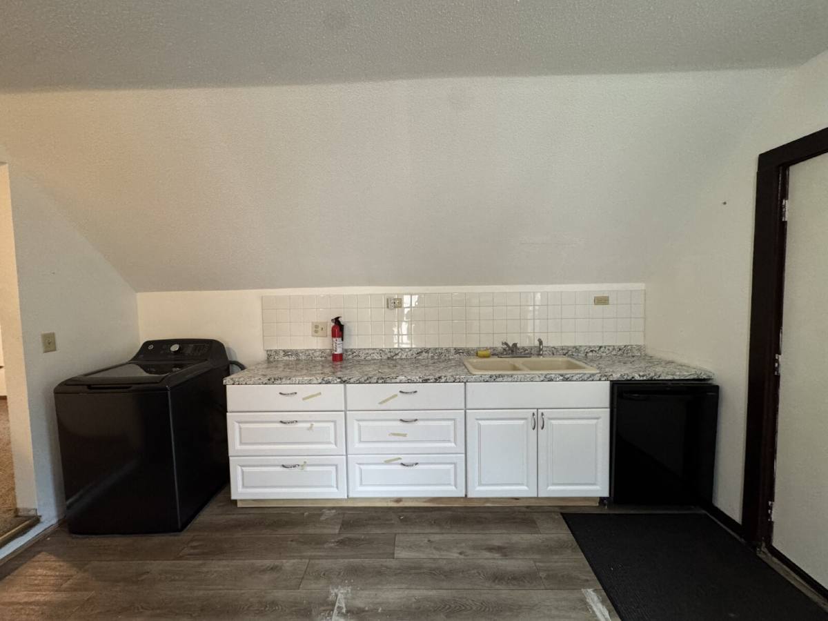 Townhouse for rent at 1432 Grand St NE #2, Minneapolis, MN 55413