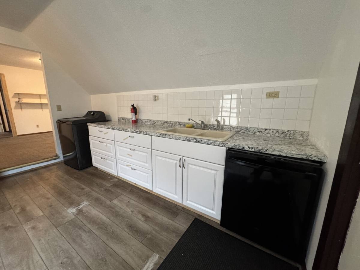 Townhouse for rent at 1432 Grand St NE #2, Minneapolis, MN 55413