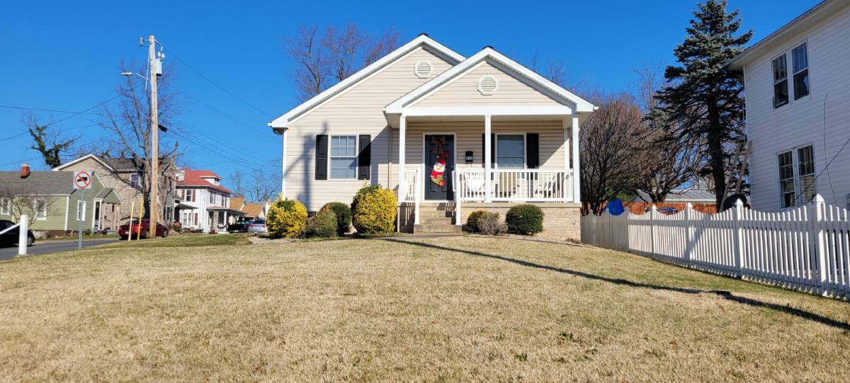 House for rent at 438 W Market St, Harrisonburg, VA 22801