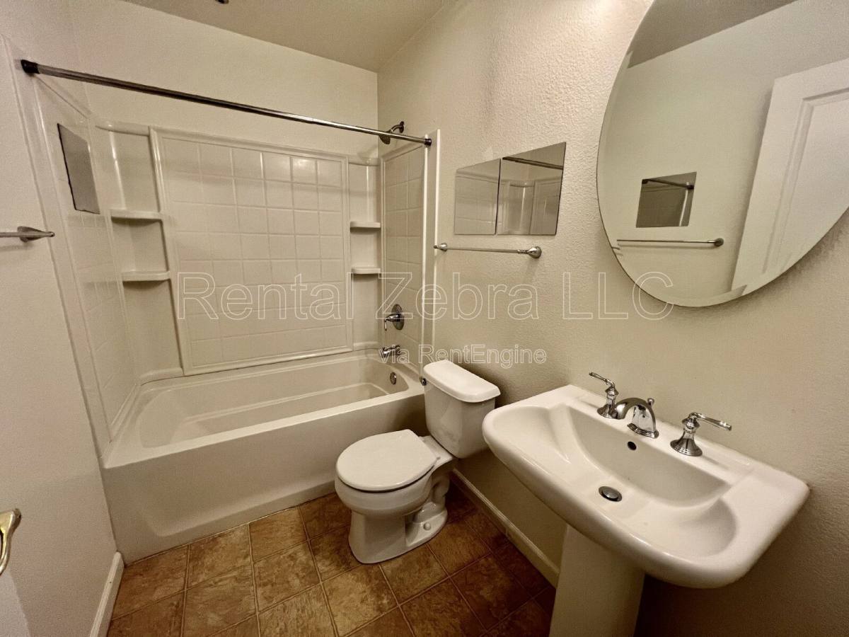 Condo for rent at 1360 Shady Lane, Turlock, CA 95382