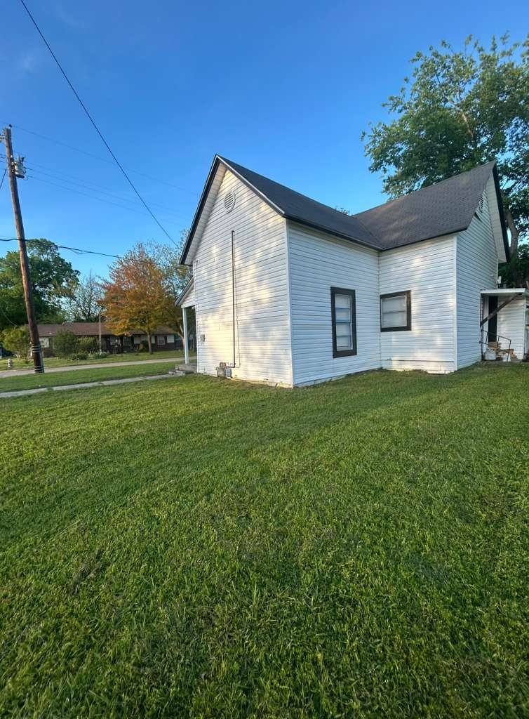 House for rent at 426 N Clements St, Gainesville, TX 76240