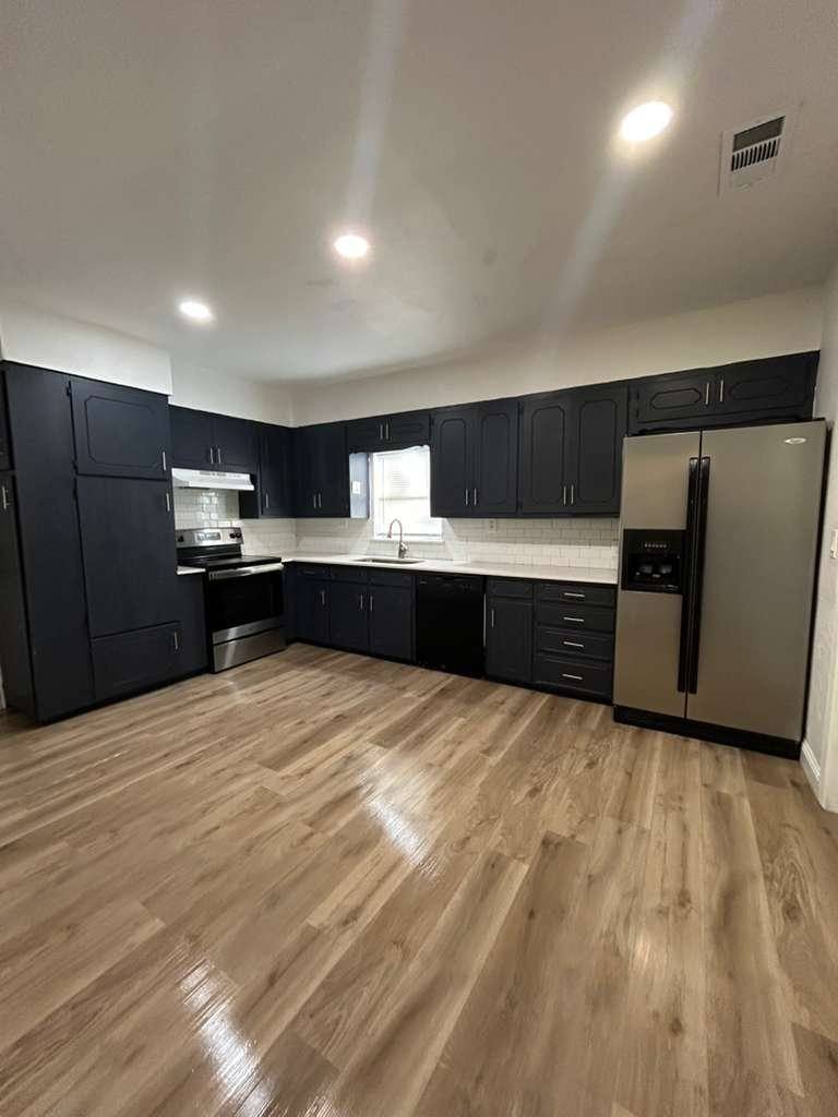 House for rent at 426 N Clements St, Gainesville, TX 76240
