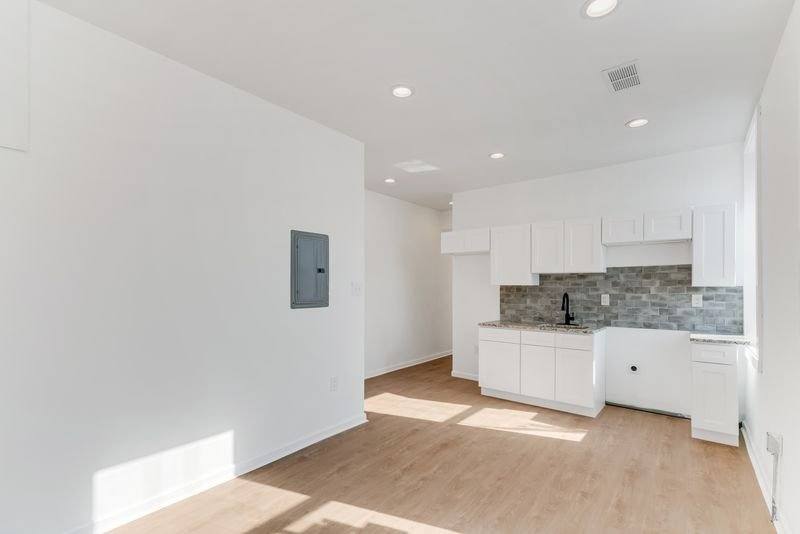 Apartment for rent at 308 W Queen Lane, Philadelphia, PA 19144