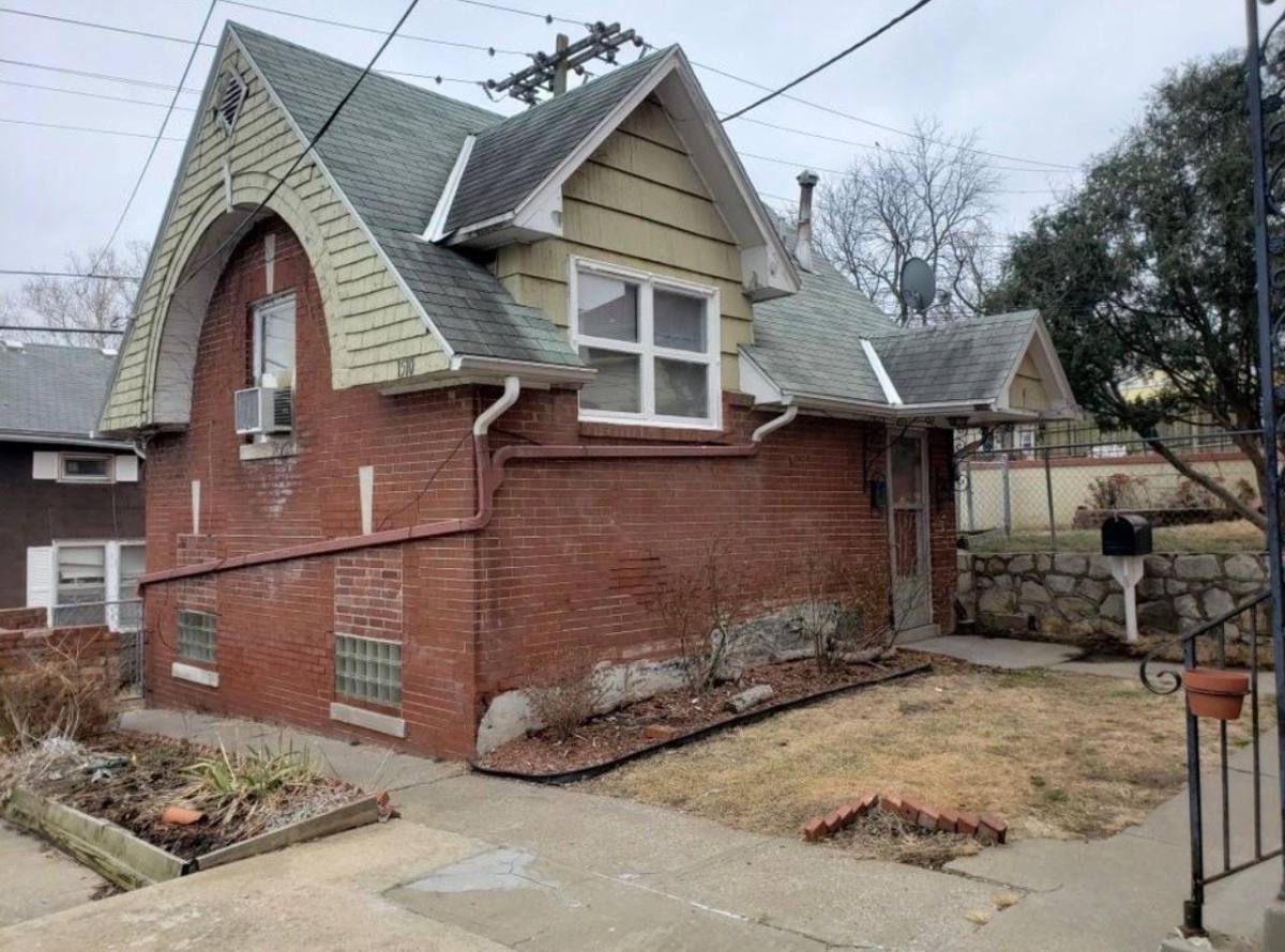 House for rent at 1510 Francis St, Saint Joseph, MO 64501