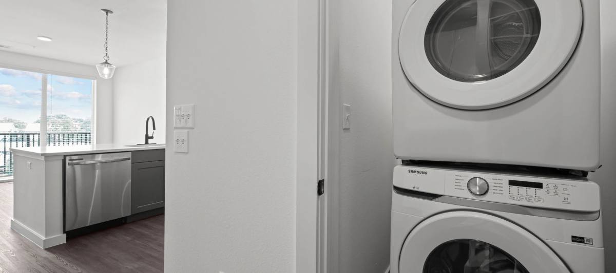 Apartment for rent at 1100 N Zang Blvd #503, Dallas, TX 75203