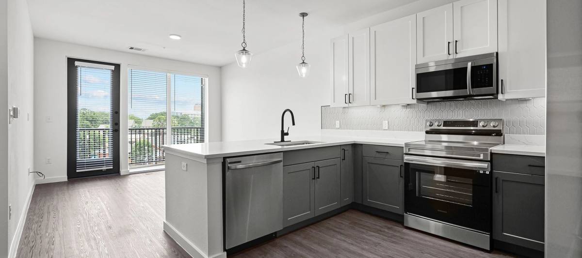 Apartment for rent at 1100 N Zang Blvd #503, Dallas, TX 75203