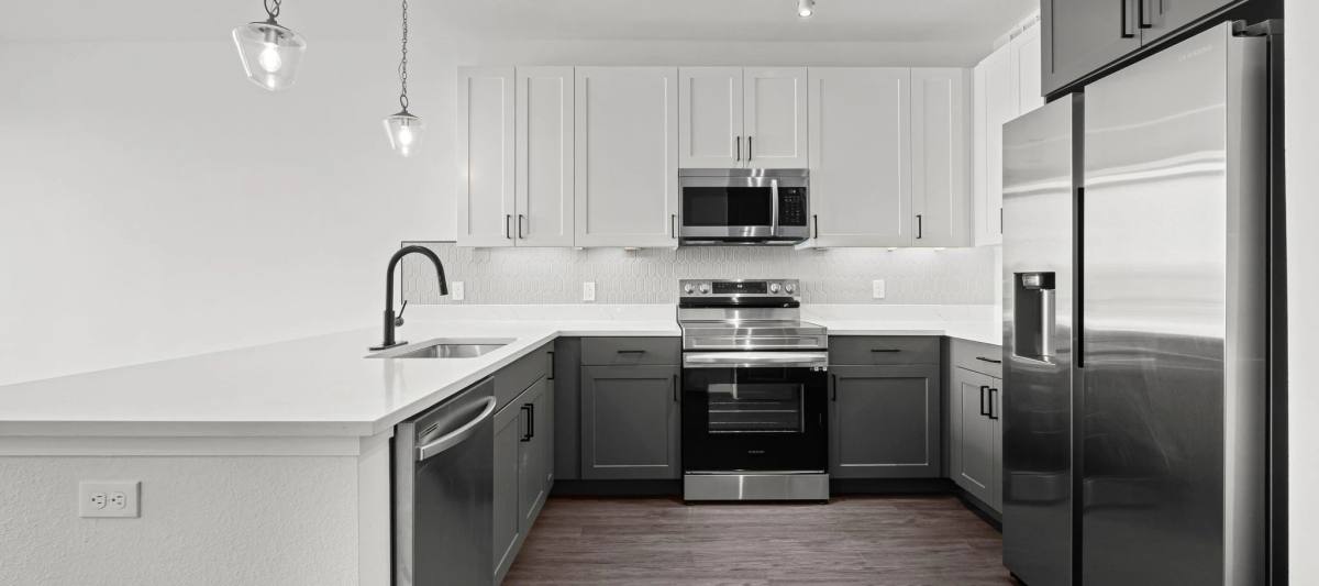 Apartment for rent at 1100 N Zang Blvd #503, Dallas, TX 75203