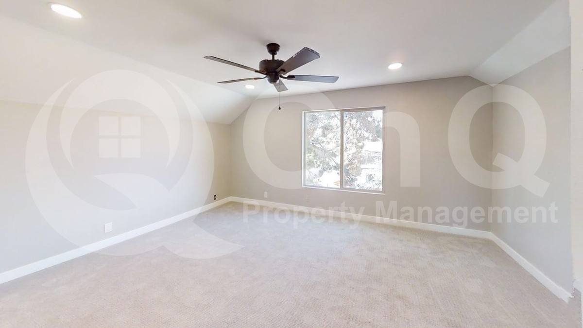 House for rent at 9459 N 64th Dr, Glendale, AZ 85302