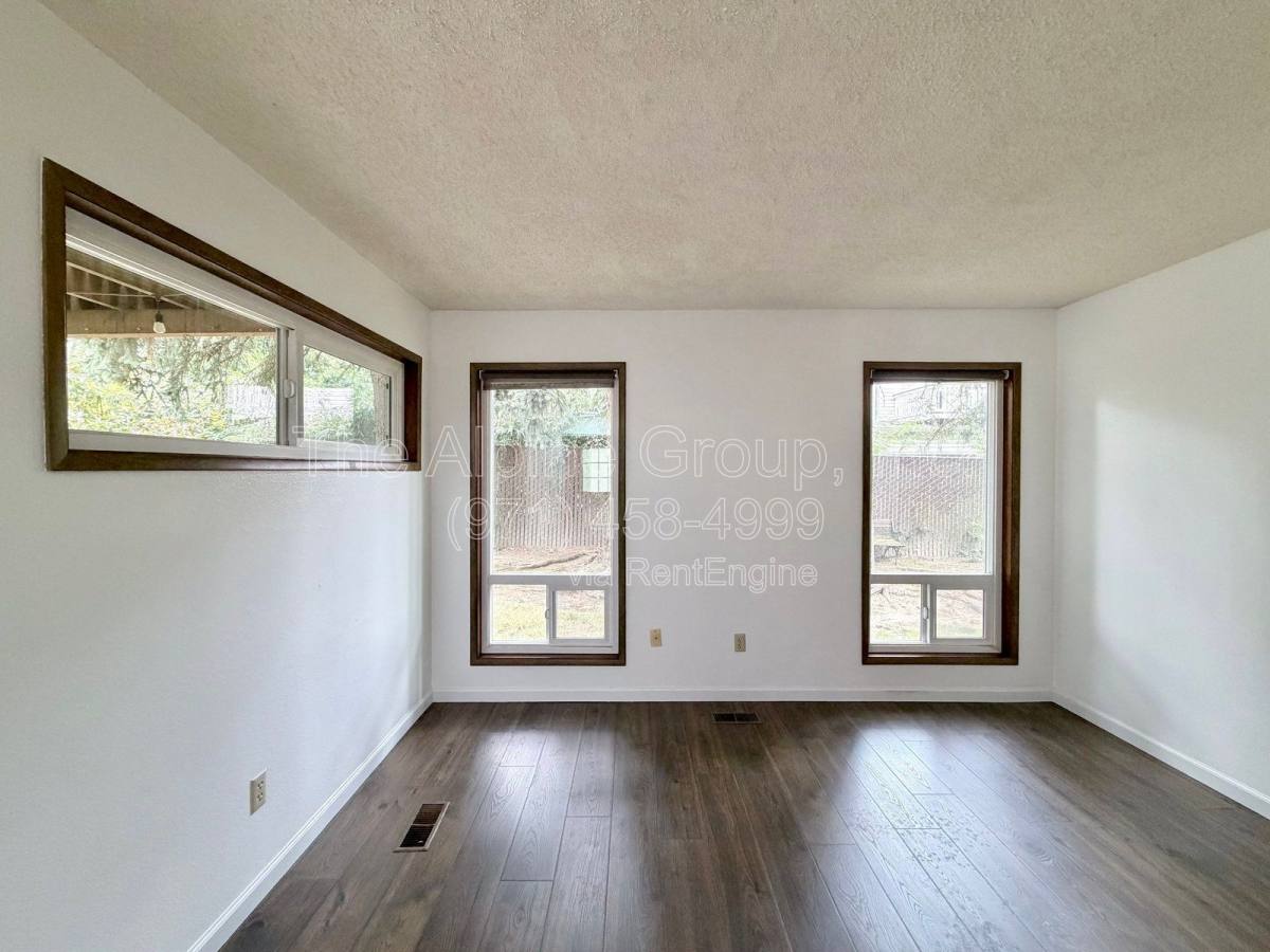 Townhouse for rent at 5462 SW Murray Blvd, Beaverton, OR 97005