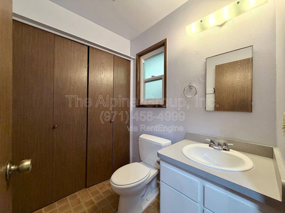 Townhouse for rent at 5462 SW Murray Blvd, Beaverton, OR 97005