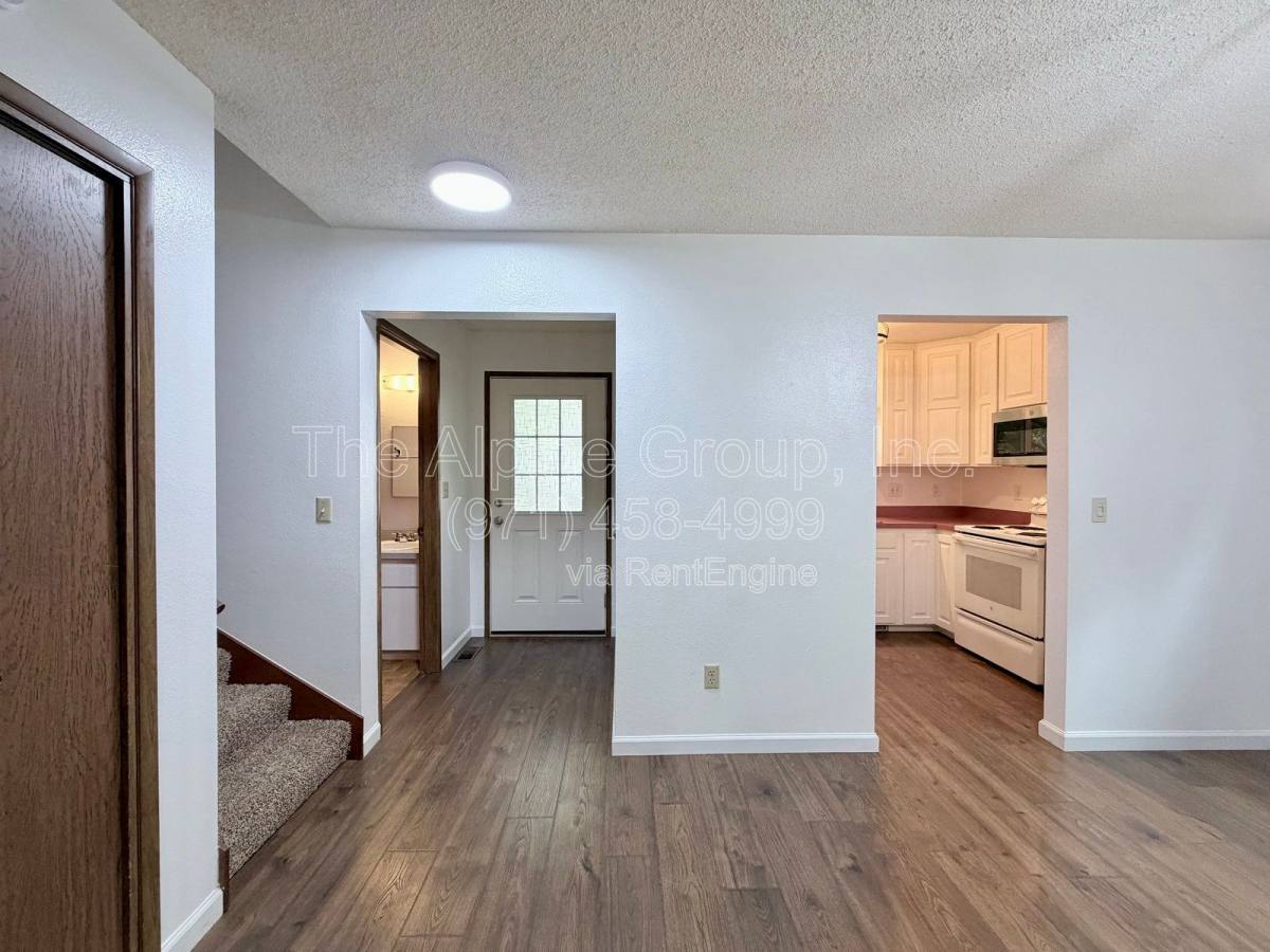 Townhouse for rent at 5462 SW Murray Blvd, Beaverton, OR 97005