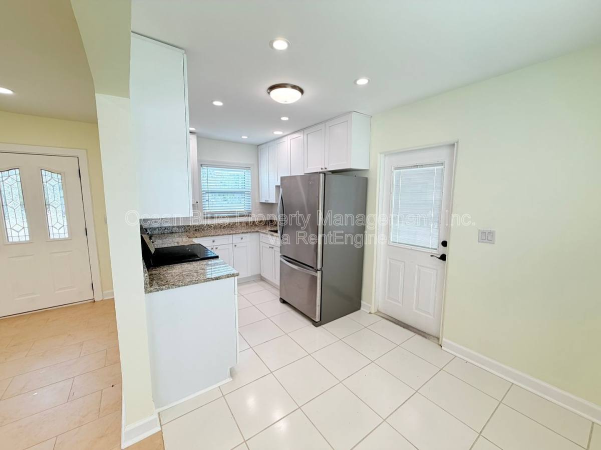 House for rent at 1000 Bay Pine Blvd, Indian Rocks Beach, FL 33785