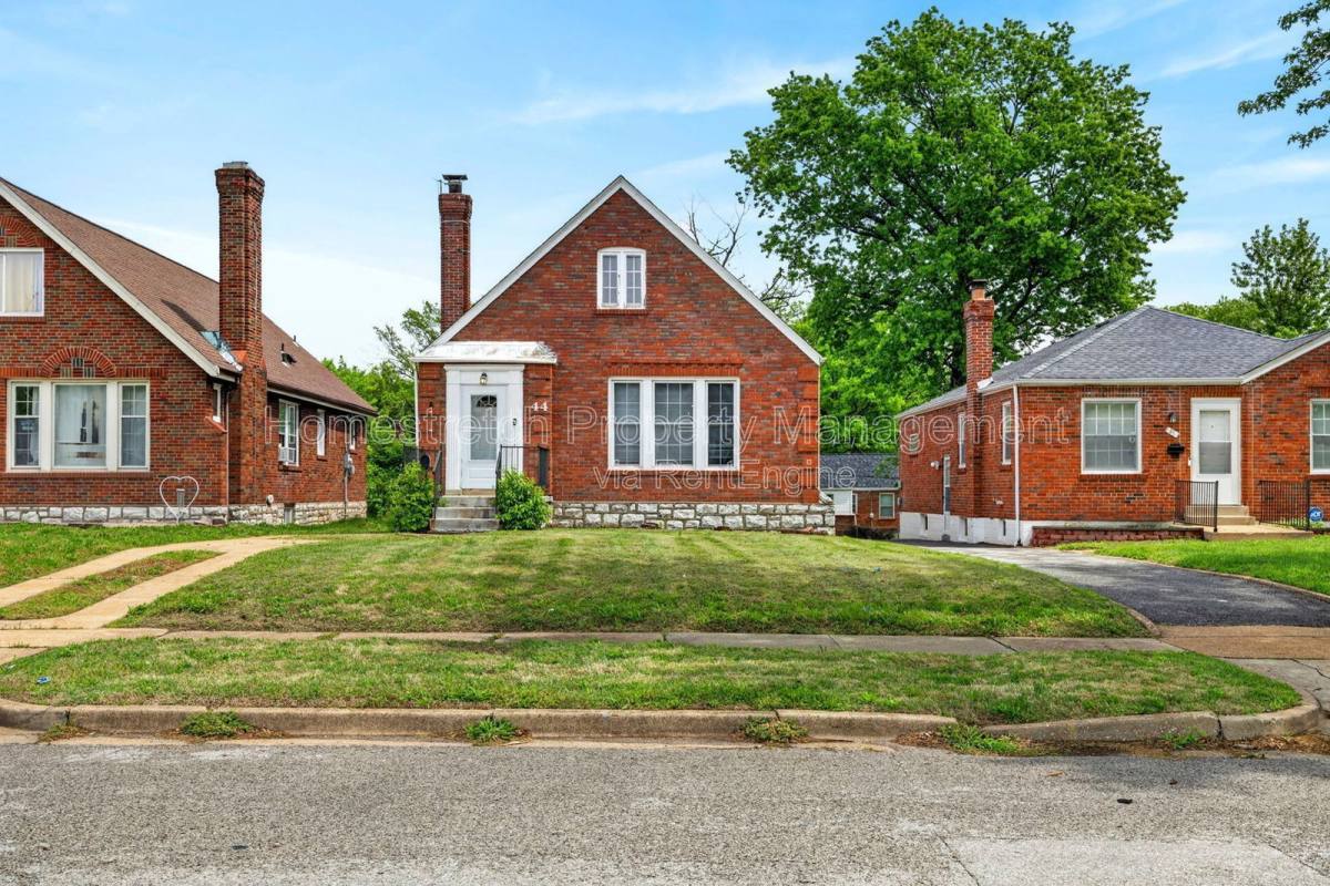 House for rent at 44 Jendale Court, Saint Louis, MO 63136