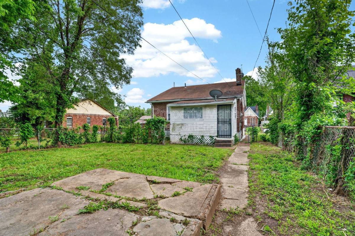 House for rent at 6705 Saint Louis Ave, Saint Louis, MO 63121