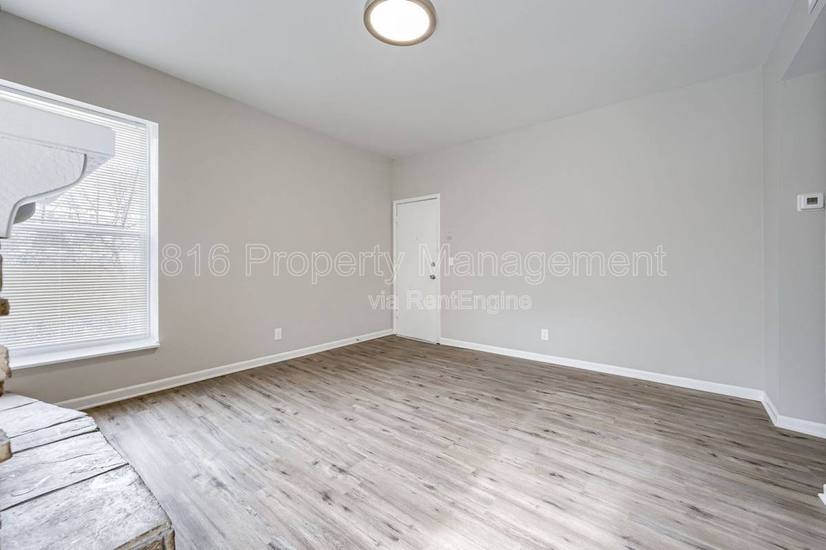 Apartment for rent at 301 Benton Blvd #3, Kansas City, MO 64124