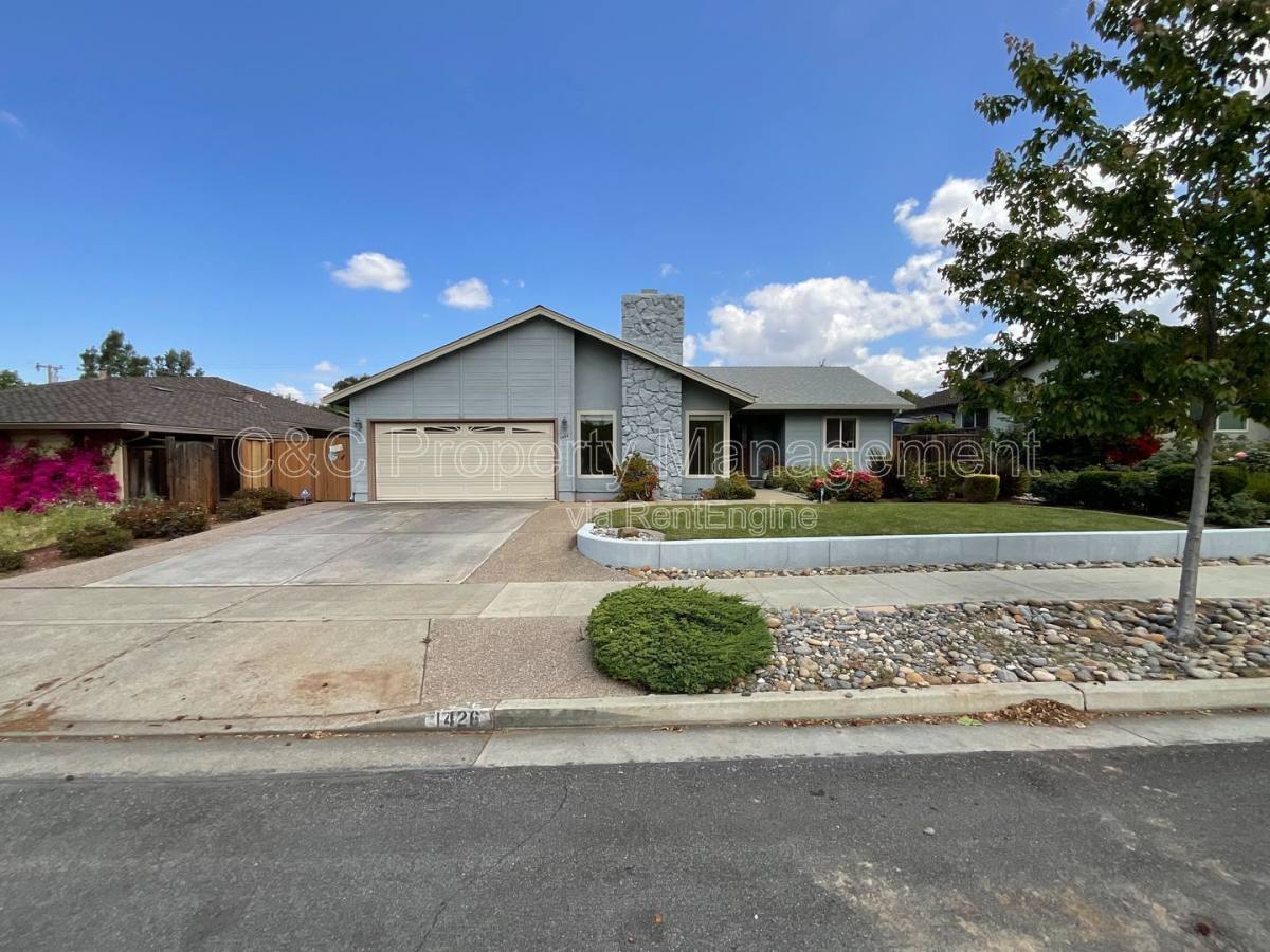 House for rent at 1426 Ormsby Dr, Sunnyvale, CA 94087