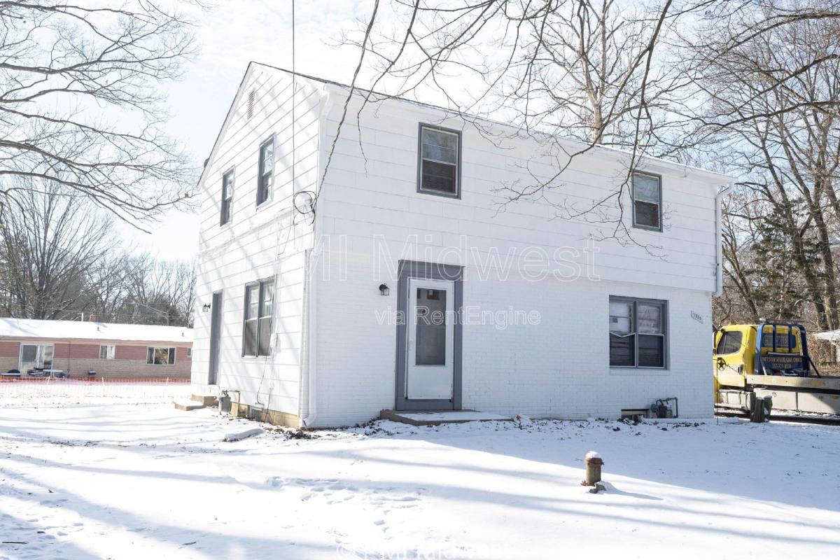Apartment for rent at 1857 W 60th St, Indianapolis, IN 46228