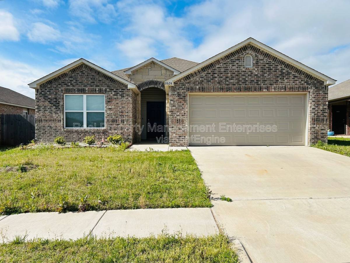 House for rent at 11624 NW 96th St, Yukon, OK 73099