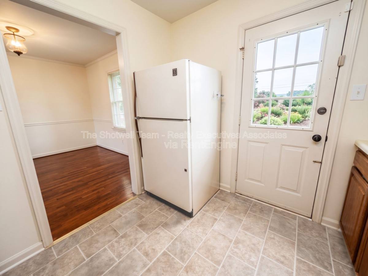 Townhouse for rent at 479 Bramblewood Lane, Knoxville, TN 37922