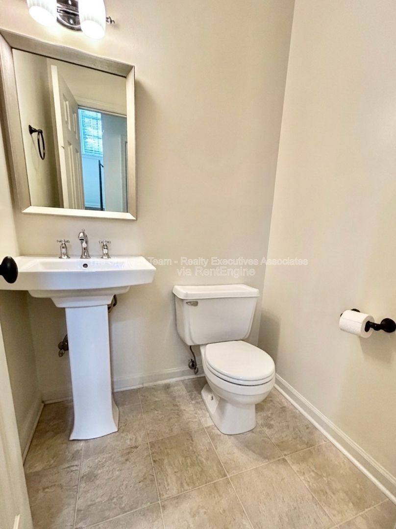 Townhouse for rent at 479 Bramblewood Lane, Knoxville, TN 37922